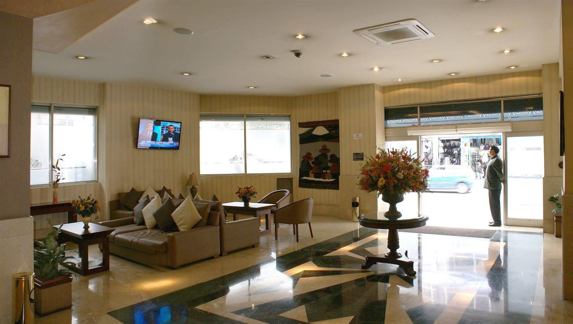 Hotel Emperador Ambato Exterior photo