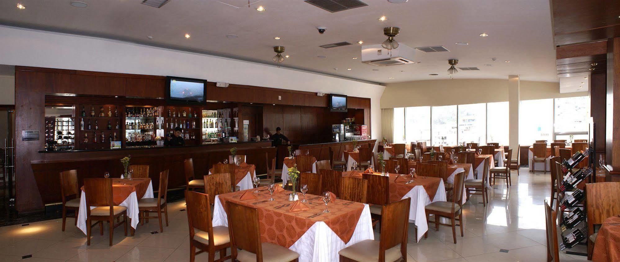 Hotel Emperador Ambato Exterior photo