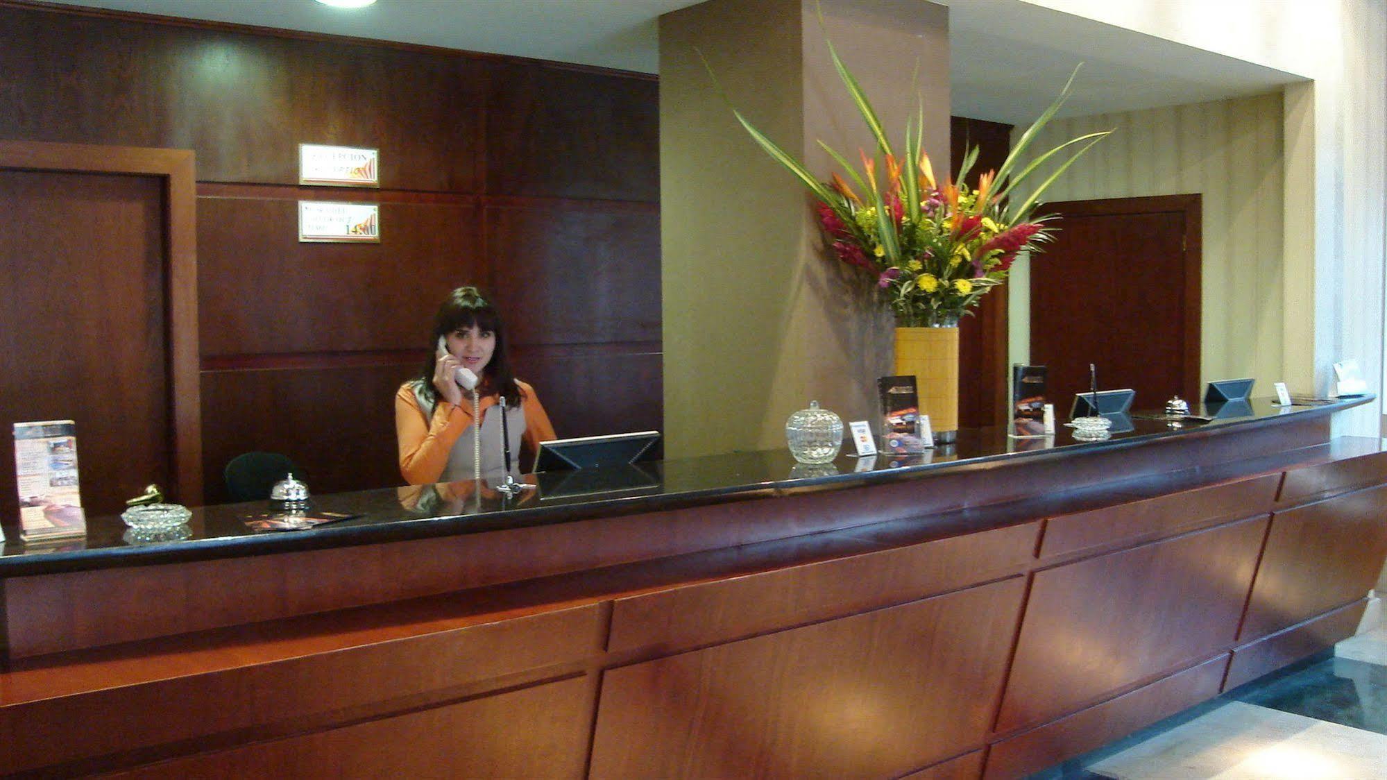 Hotel Emperador Ambato Exterior photo
