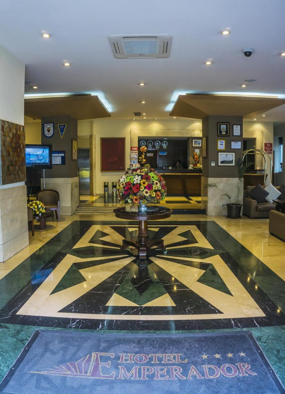 Hotel Emperador Ambato Exterior photo