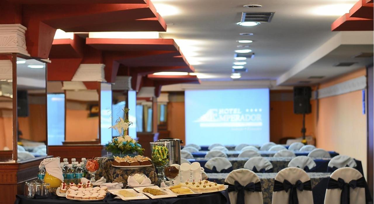 Hotel Emperador Ambato Exterior photo