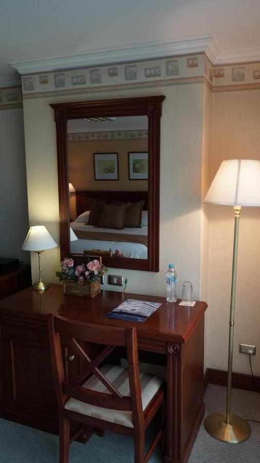Hotel Emperador Ambato Exterior photo
